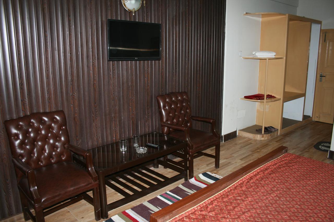 Pine Top Hotels Naran Extérieur photo