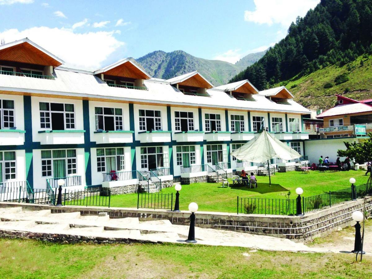 Pine Top Hotels Naran Extérieur photo
