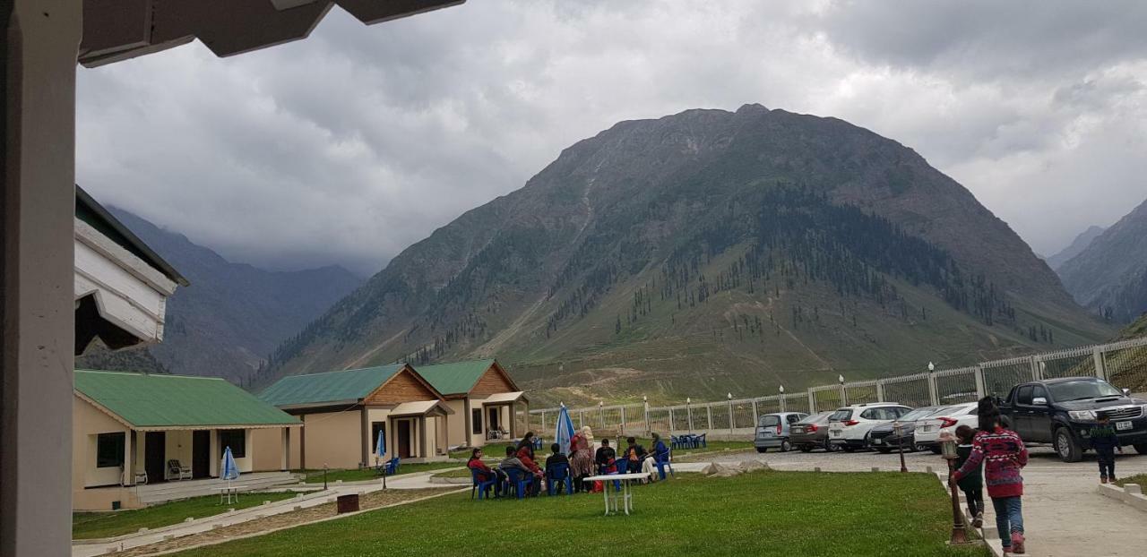 Pine Top Hotels Naran Extérieur photo